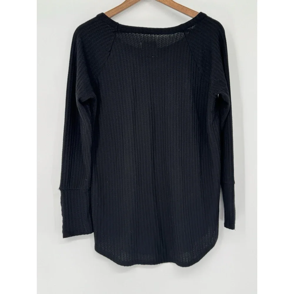 Chaser L Black Thermal Waffle Knit Tunic Long Sleeve‎ Button Cuff Whimsigoth